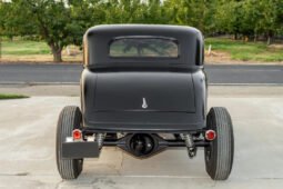 1933 Ford 5-Window V8