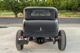 1933 Ford 5-Window V8