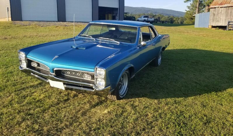 
								1967 Pontiac GTO V8 Blue full									