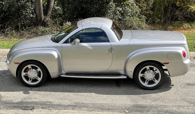 
								2004 Chevrolet SSR V8 full									