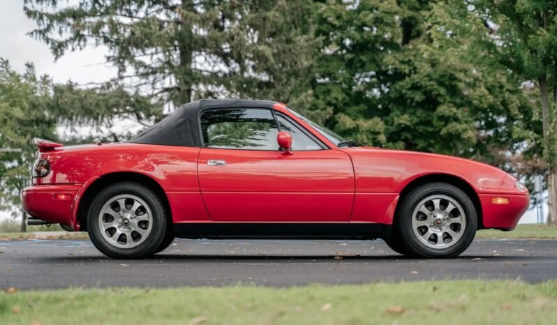 
								1997 Mazda MX-5 Miata full									