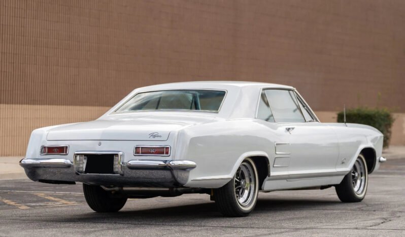
								1964 Buick Riviera White full									