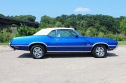 
										1972 Oldsmobile Cutlass Supreme Blue full									