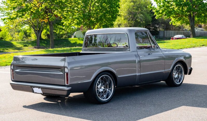 
								1972 Chevrolet C10 Short-Bed V8 full									