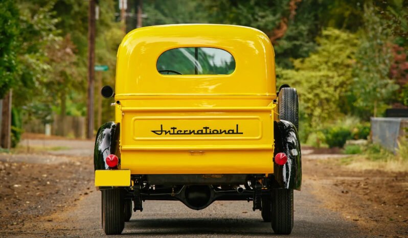 
								1940 International Harvester D-2 full									