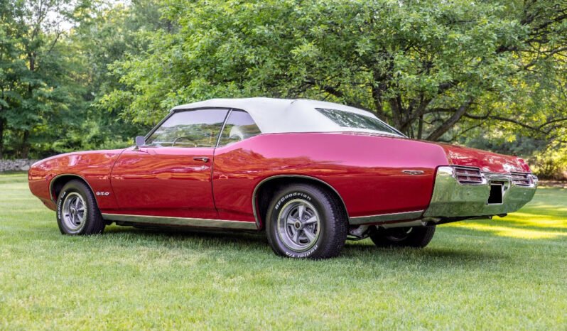 
								1969 Pontiac GTO V8 3-Speed full									