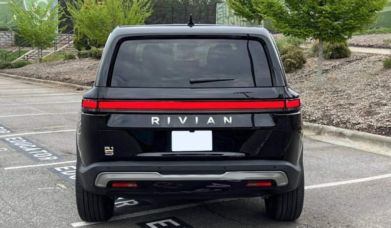 
								2023 Rivian R1S Adventure Edition Black full									