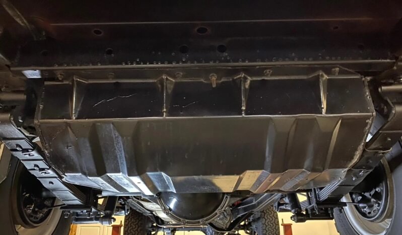 
								1984 Jeep CJ-8 Scrambler full									