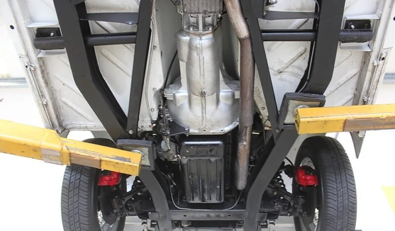 
								1960 Triumph TR3A White full									