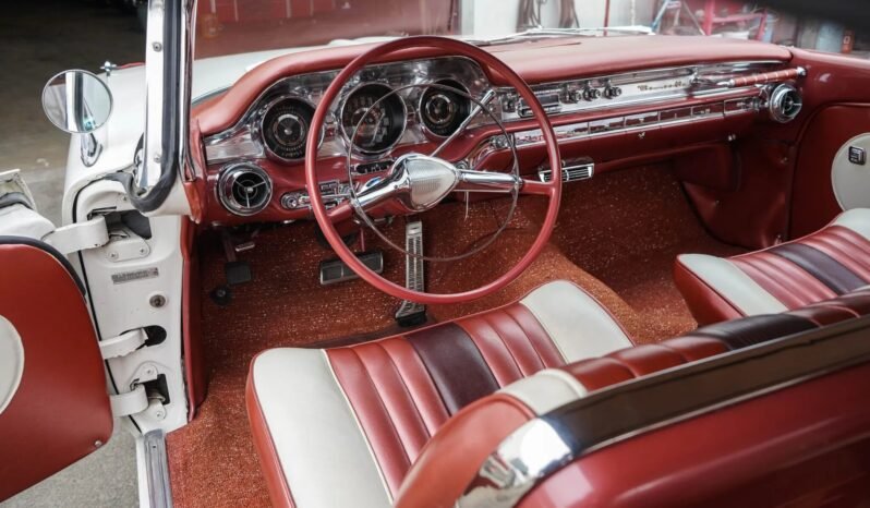
								1959 Pontiac Bonneville Convertible full									