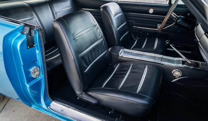 
								1968 Dodge Charger R/T 5-Speed full									