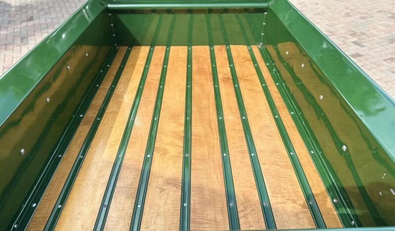 
								1952 Chevrolet 3100 full									