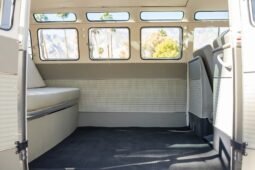 
										1964 Volkswagen Type 2 Deluxe 21-Window full									