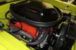 
										1971 Plymouth ’Cuda V8 full									