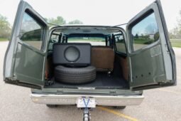 
										1972 Chevrolet Suburban V8 full									