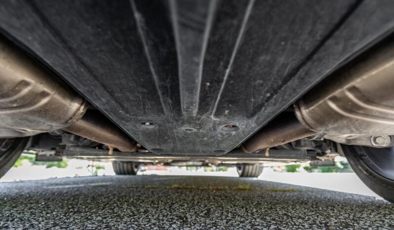 
								2017 Jaguar F-Type SVR AWD full									