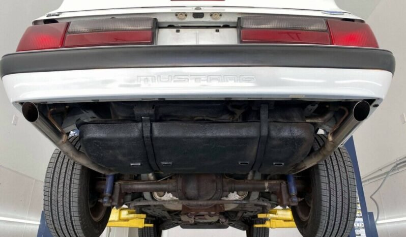 
								1990 Ford Mustang LX White full									