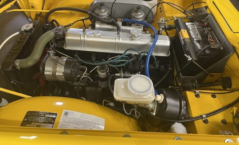 
								1972 Triumph TR6 Yellow full									