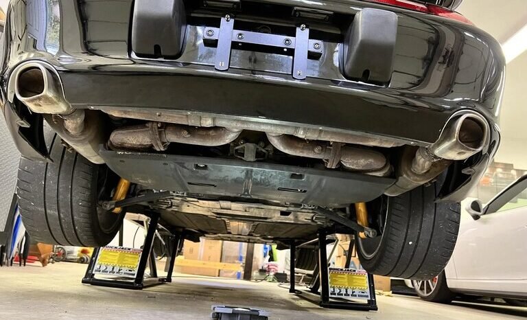 
								1997 Porsche 911 Carrera 4S full									