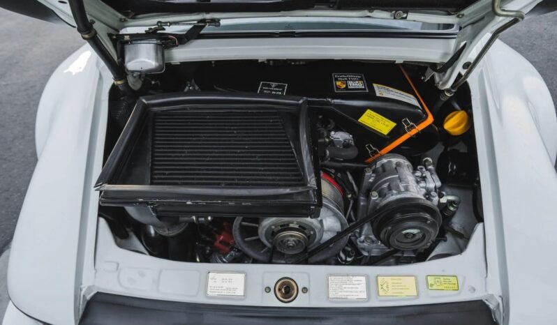 
								1989 Porsche 911 Turbo White full									