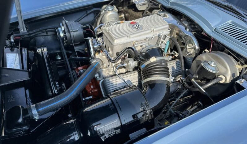 
								1963 Chevrolet Corvette Split-Window Coupe 4-Speed full									