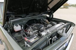 
										1972 Chevrolet Suburban V8 full									