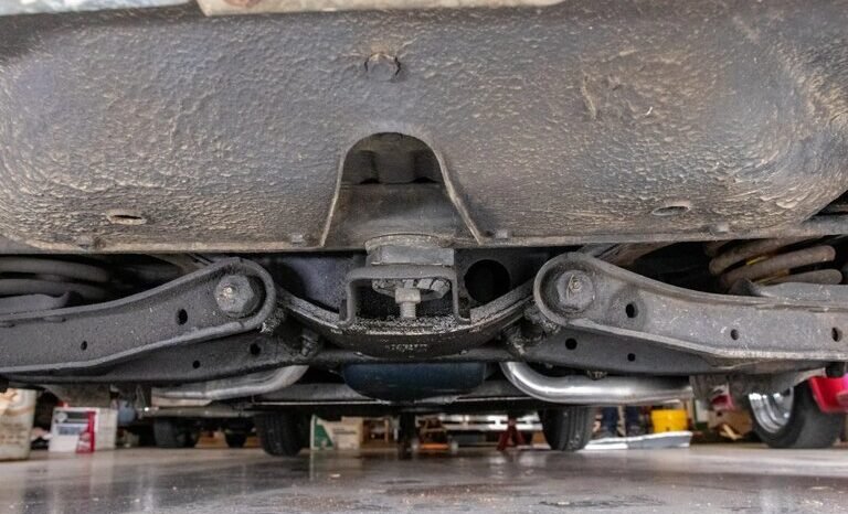 
								1960 Cadillac Series 62 Convertible Blue full									