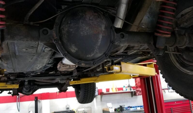 
								1983 Jeep Cherokee Laredo full									