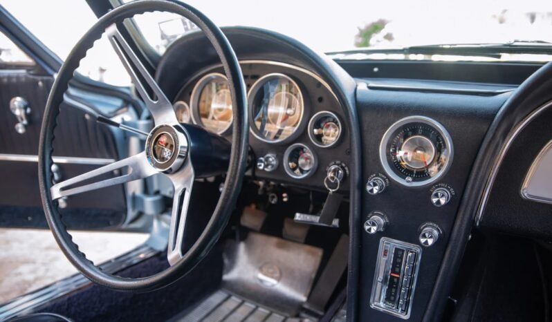 
								1963 Chevrolet Corvette Split-Window 4-Speed full									