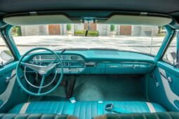 
										1960 Ford Galaxie Sunliner full									