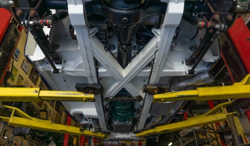 
								1955 Austin-Healey 100S 5-Speed full									