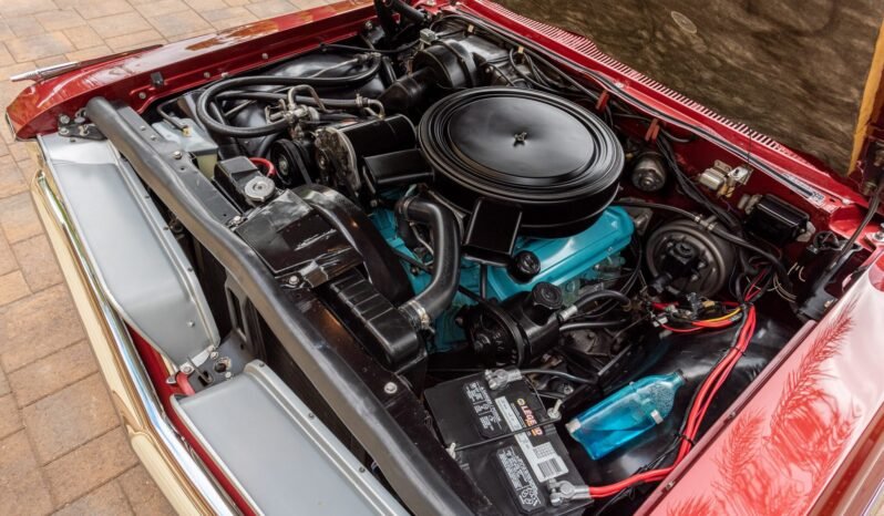 
								1961 Pontiac Bonneville full									