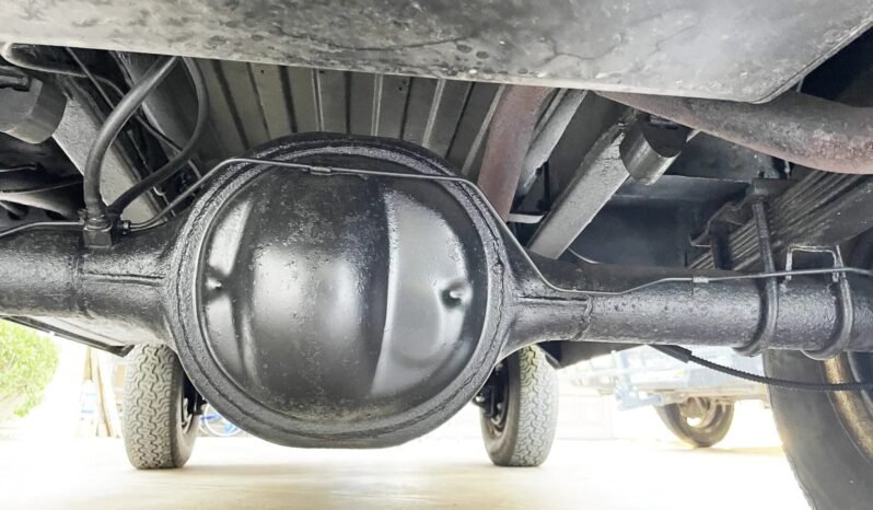 
								1972 Ford Bronco Sport V8 Silver full									