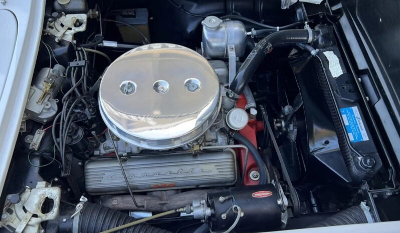 
								1961 Chevrolet Corvette White full									