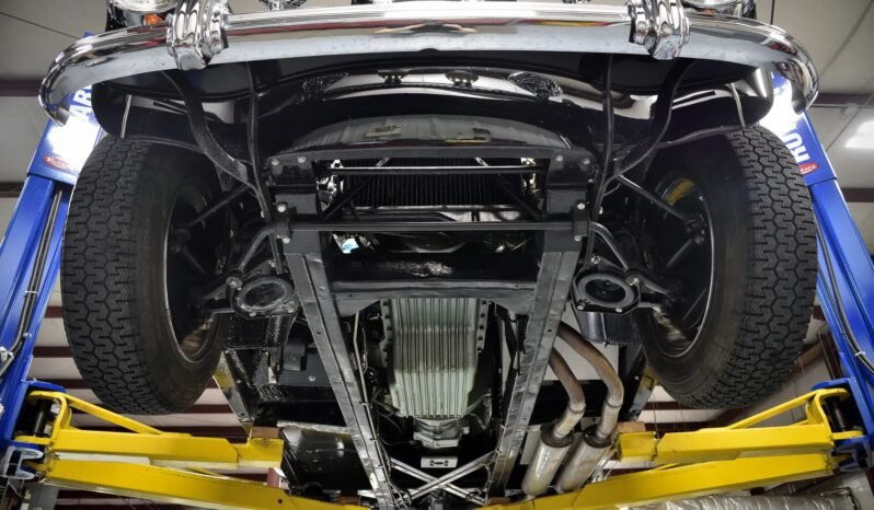 
								1966 Austin-Healey 3000 full									