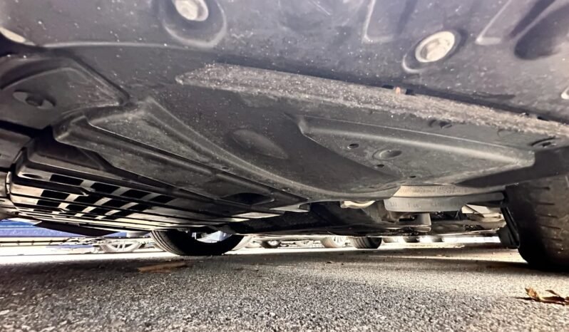 
								2017 Jaguar F-Type SVR 5.0 V8 full									