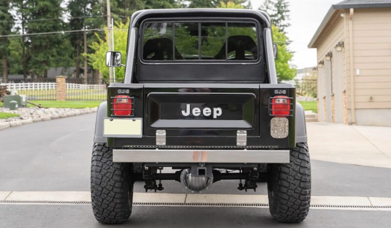 
								1982 Jeep CJ-8 Scrambler full									