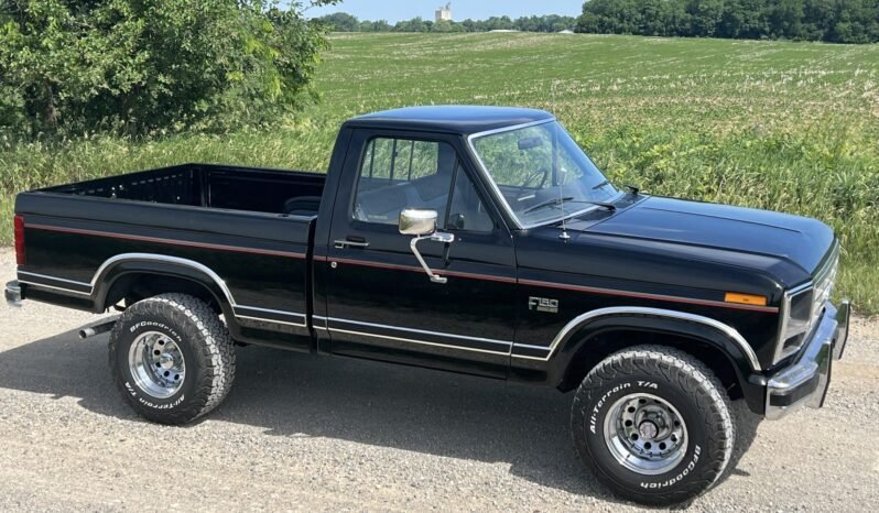 
								1984 Ford F-150 XLT 4X4 full									