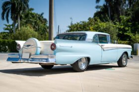 1957 Ford Fairlane 500 Skyliner