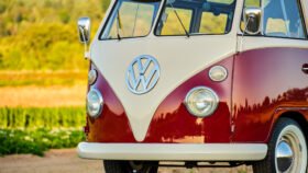 1966 Volkswagen Type 2 Deluxe Bus