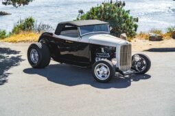 1932 Ford Roadster 2-Door Hot Rod V8