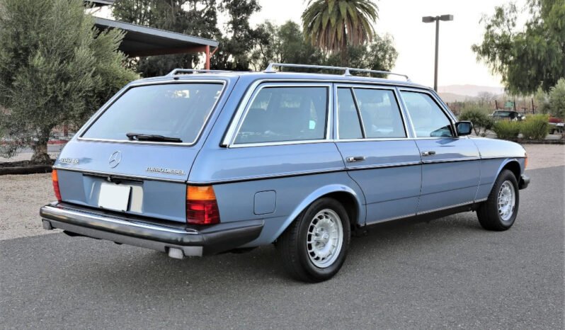 
								1985 Mercedes-Benz 300TD Wagon full									