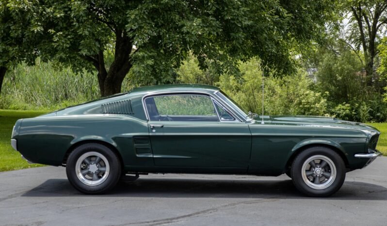 
								1967 Ford Mustang Fastback Dark Green full									