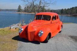 1940 Ford Deluxe Coupe 3-Speed