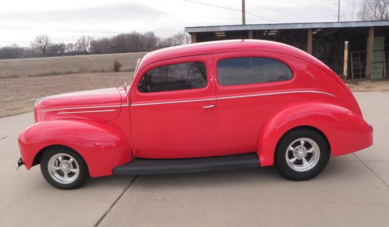 
								1941 Ford Deluxe Tudor Sedan full									
