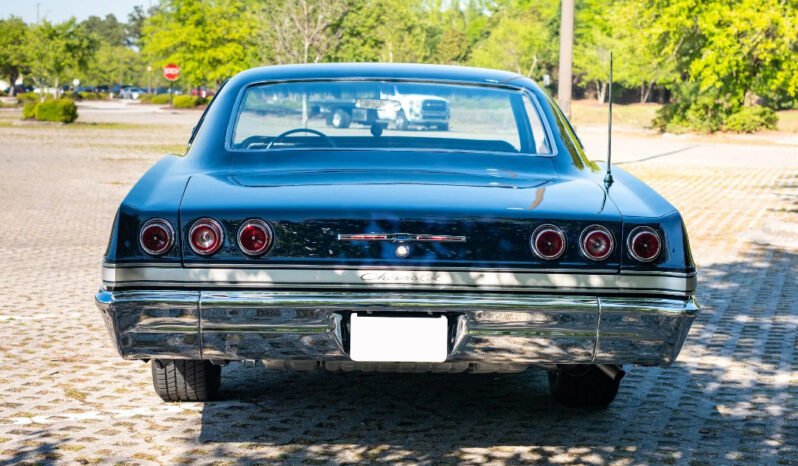 
								1965 Chevrolet Impala Blue full									