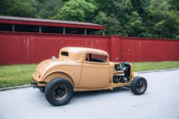 1932 Ford 3-Window Coupe Hot Rod V8