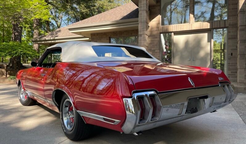 
								1970 Oldsmobile Cutlass Supreme Convertible full									