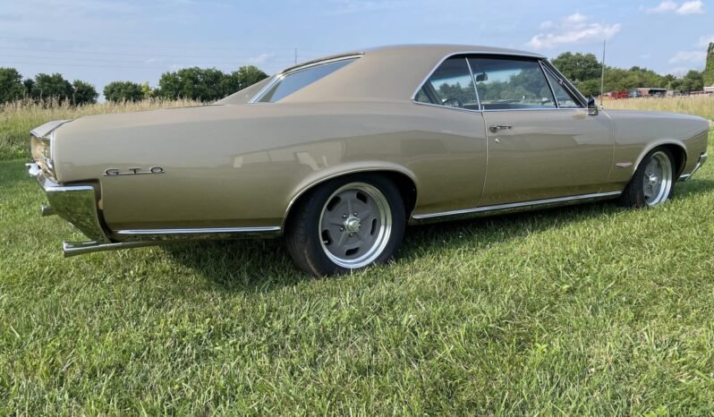 
								1966 Pontiac GTO V8 Hartop Coupe full									