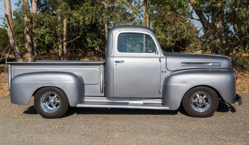 
								1950 Ford F-1 Pickup V8 full									
